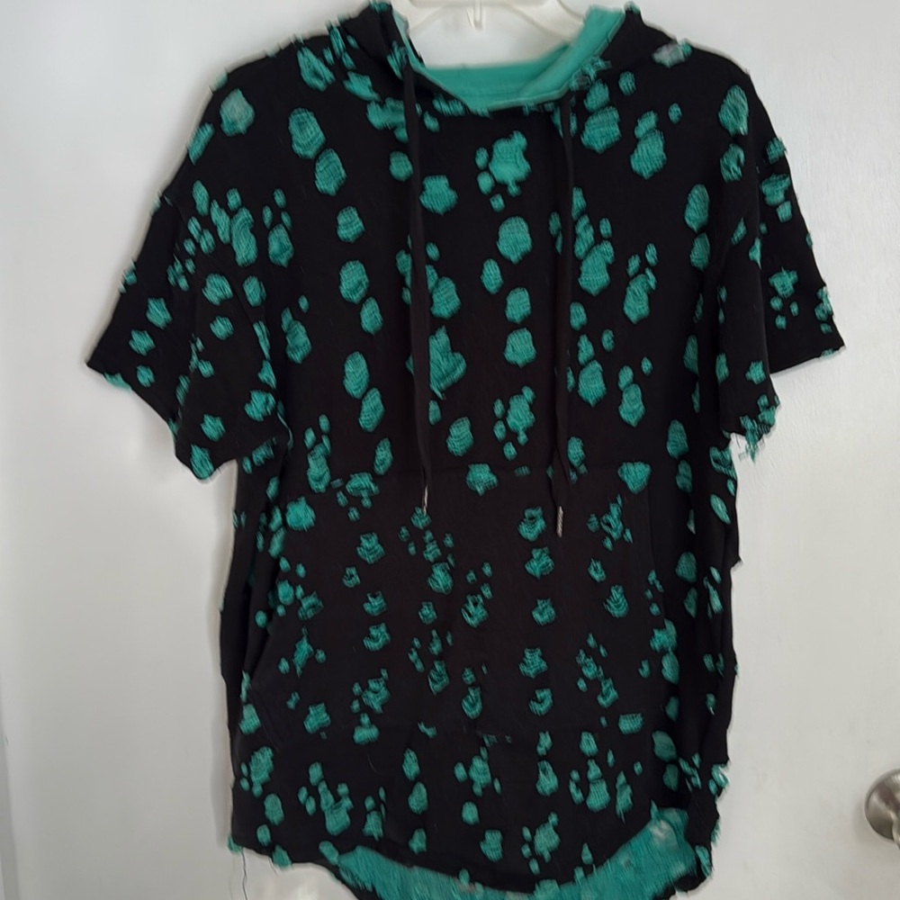 Short sleeve hooded top green/black approximately size large